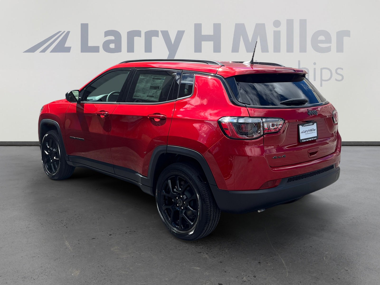 New 2026 Jeep Compass Latitude image 3