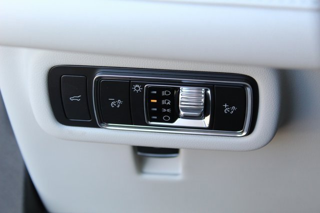 New 2026 Lincoln Nautilus Premier image 21