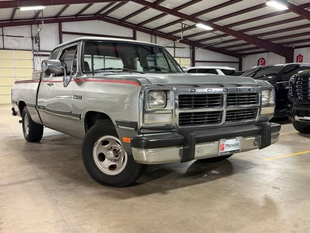 Used 1993 Dodge D/W Truck 150 RWD image 1