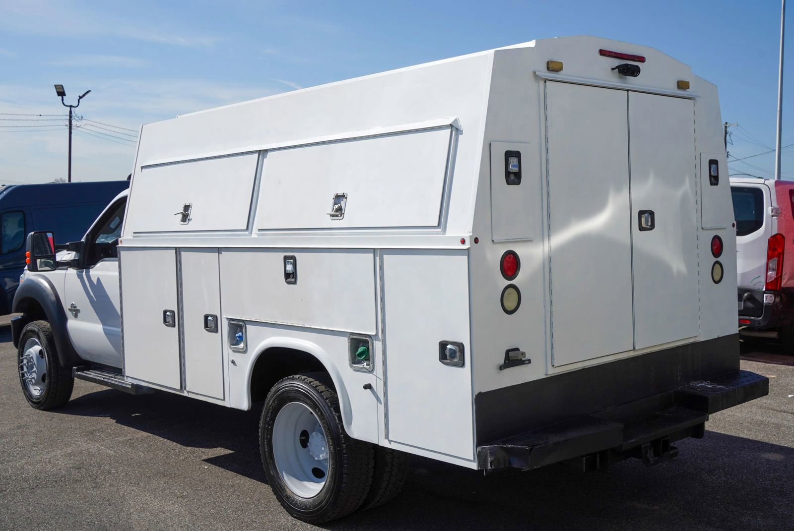 Used 2016 Ford F550 4x4 Regular Cab Super Duty image 4