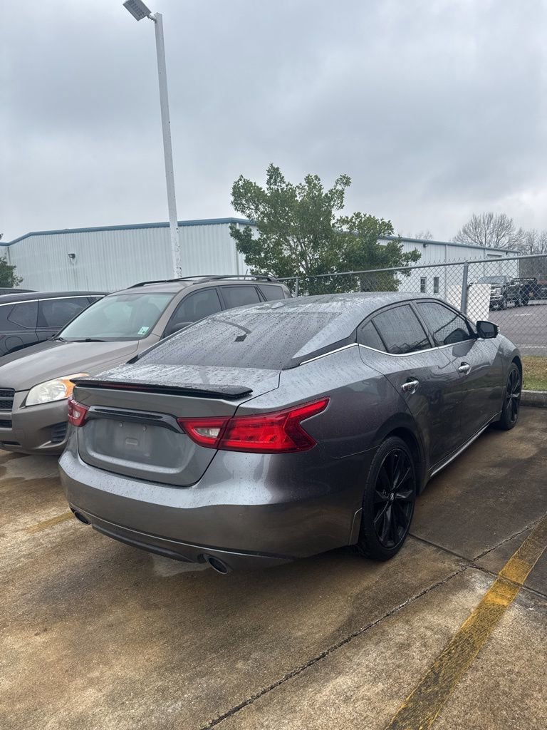 Used 2018 Nissan Maxima SR w/ Midnight Edition image 6