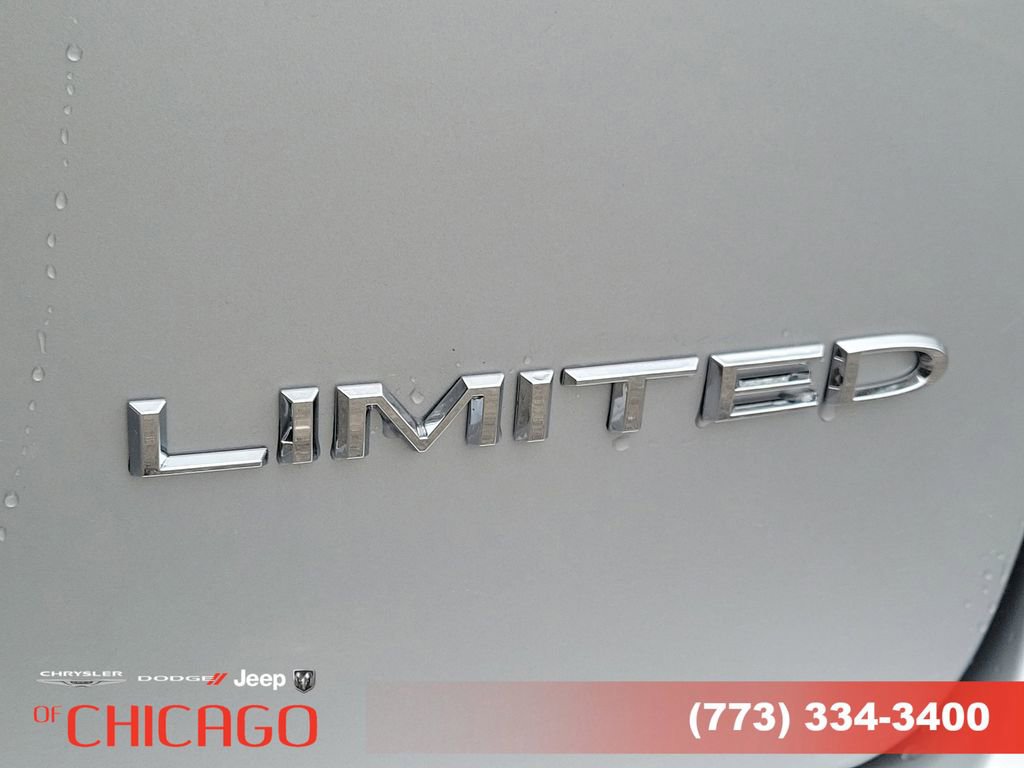 New 2026 Chrysler Pacifica Limited image 7