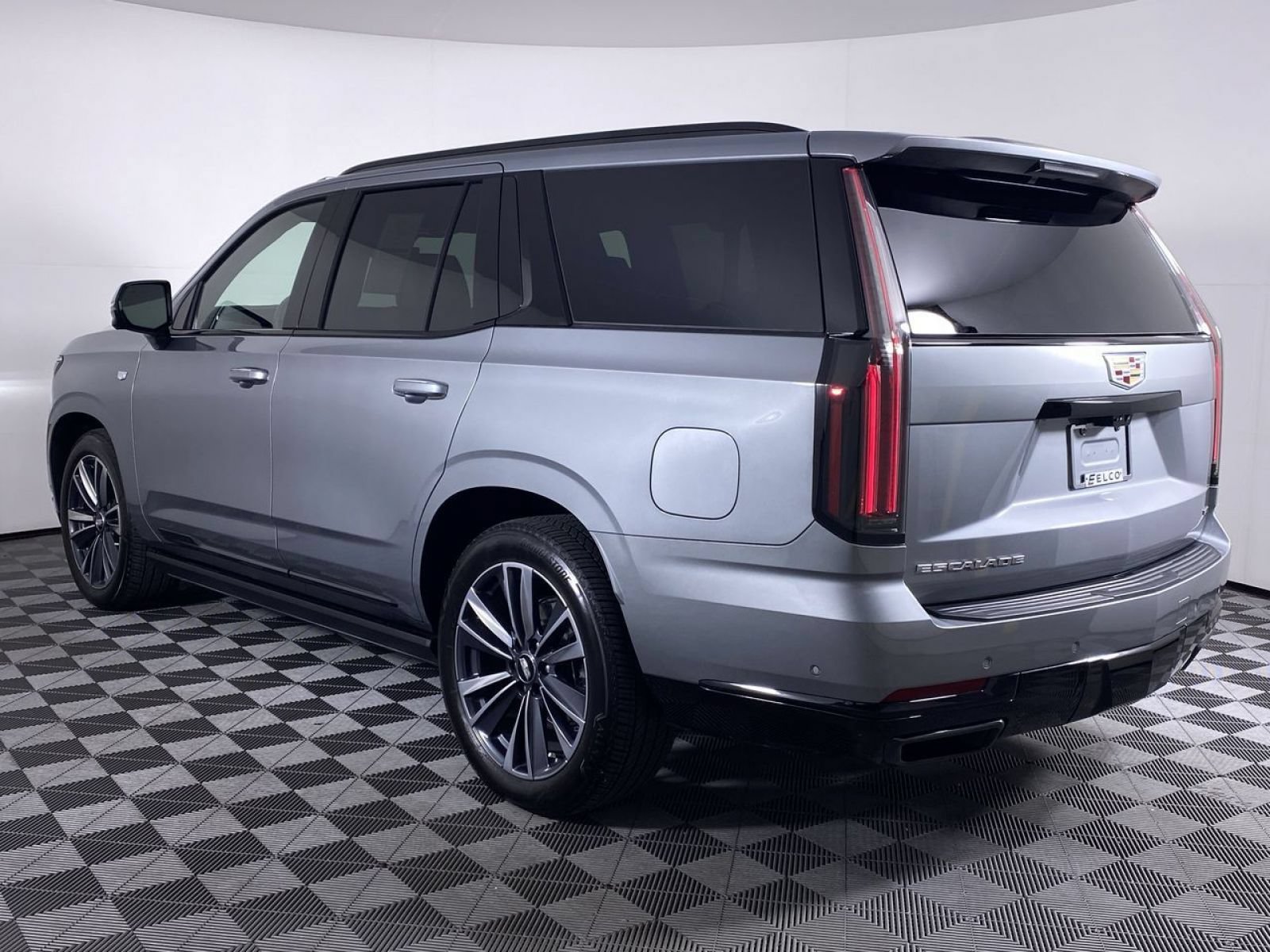 Certified 2025 Cadillac Escalade Sport w/ Touring Package AWD/4WD image 19