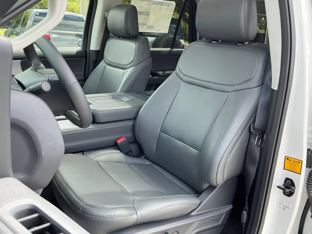 New 2026 Ford Expedition Active RWD image 32