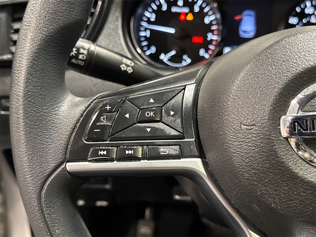 Used 2017 Nissan Rogue Sport SV image 23