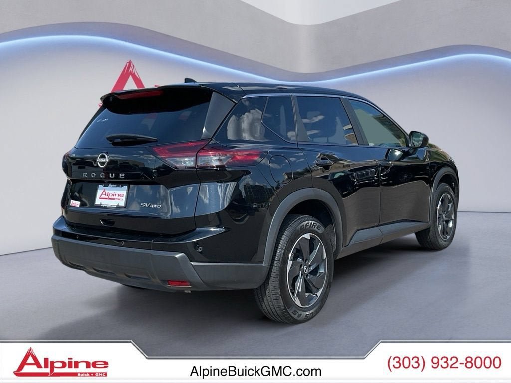 Used 2024 Nissan Rogue SV AWD/4WD image 5