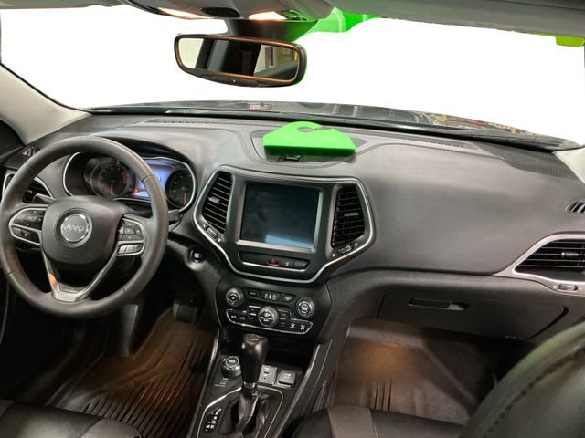 Used 2022 Jeep Cherokee Latitude Lux w/ Sun & Sound Group AWD/4WD image 32