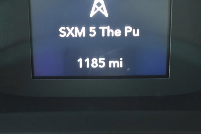 Used 2025 Jeep Gladiator Sport image 21