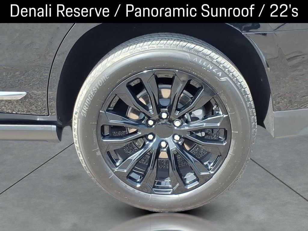 Used 2024 GMC Yukon Denali w/ Denali Reserve Package image 4