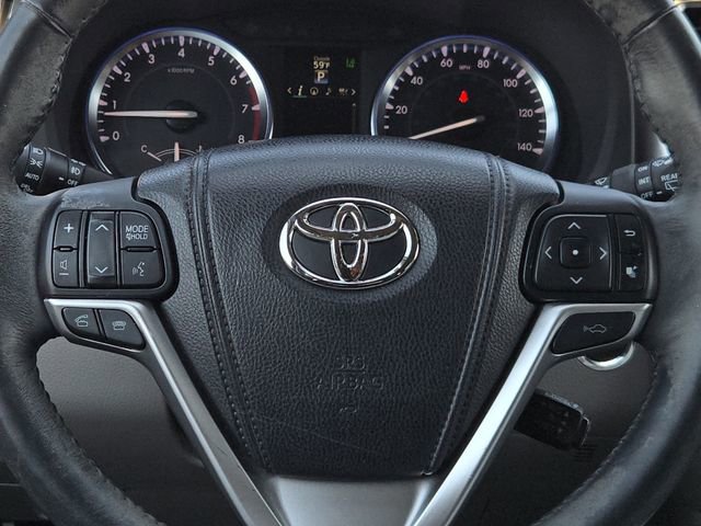 Used 2015 Toyota Highlander Limited Platinum image 26