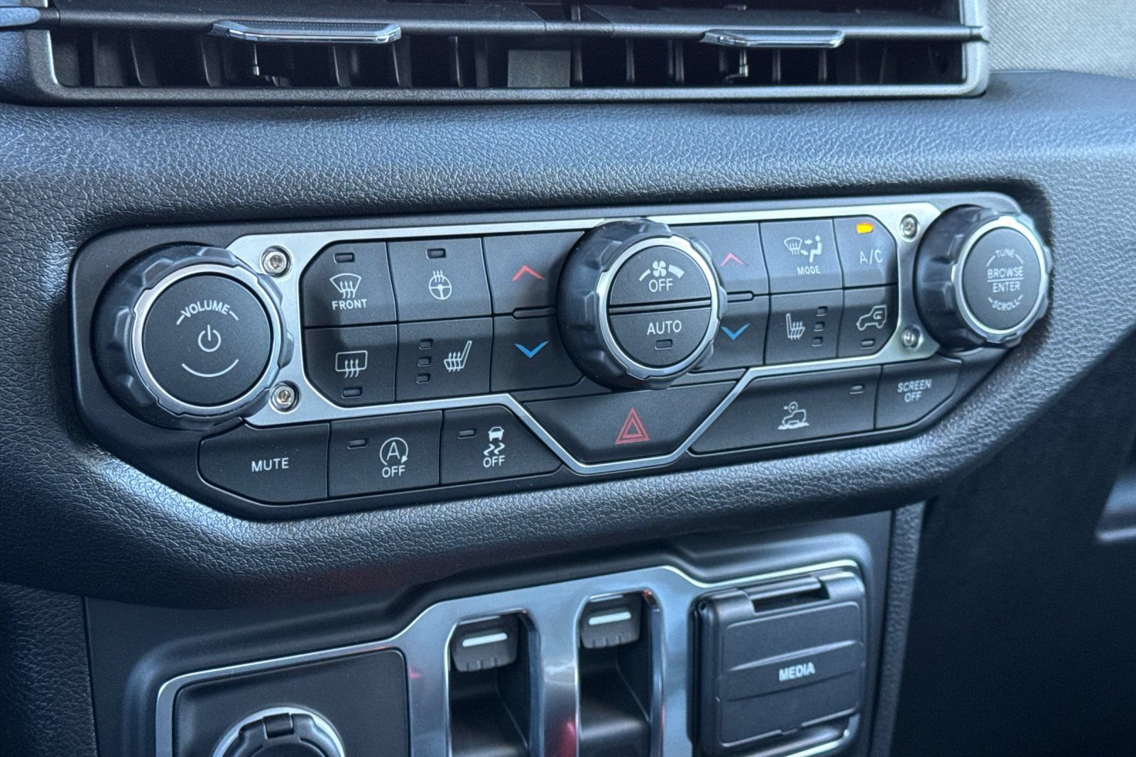 New 2026 Jeep Wrangler Sport AWD/4WD image 19