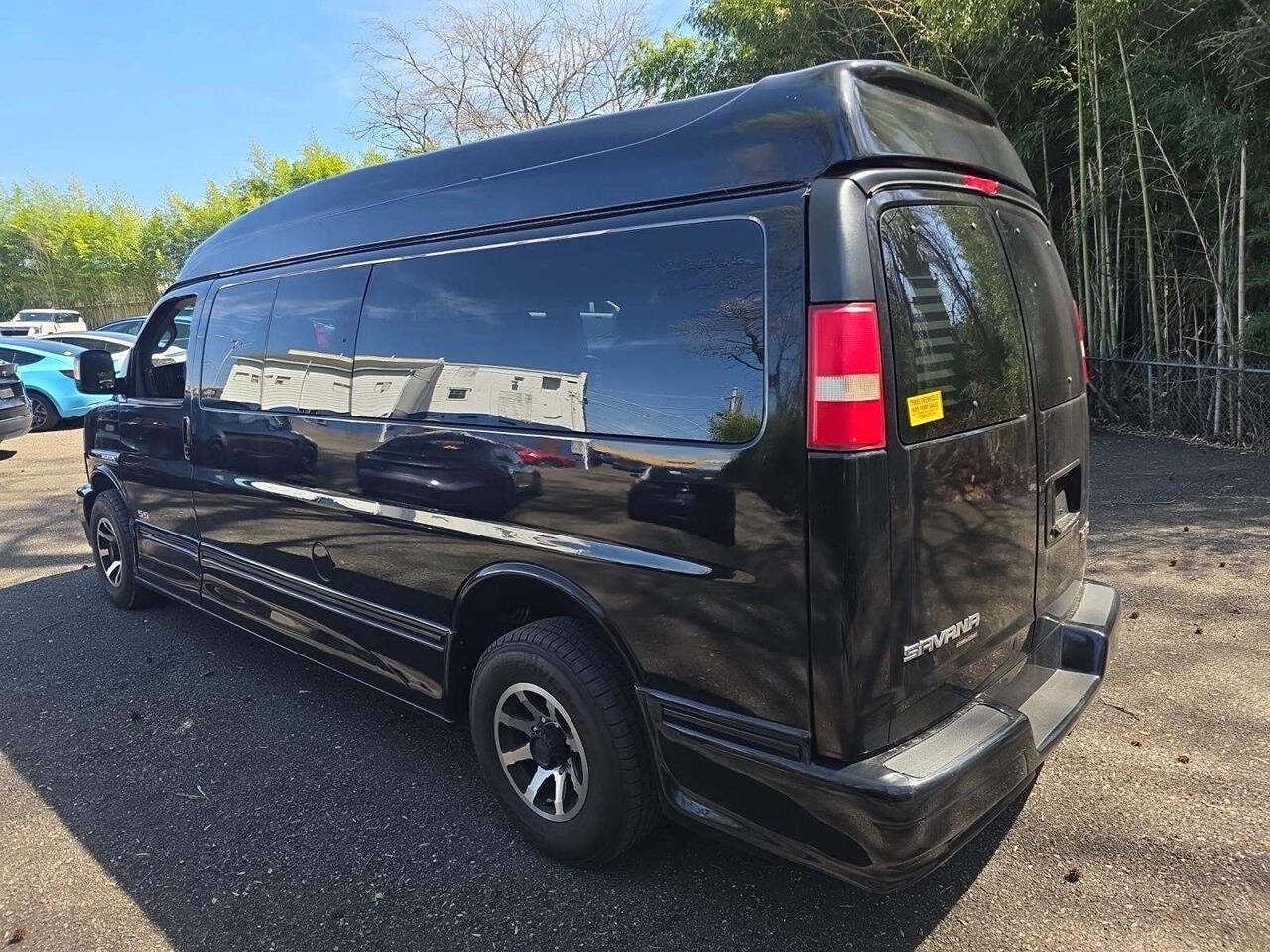 Used 2016 GMC Savana 2500 Extended RWD image 3