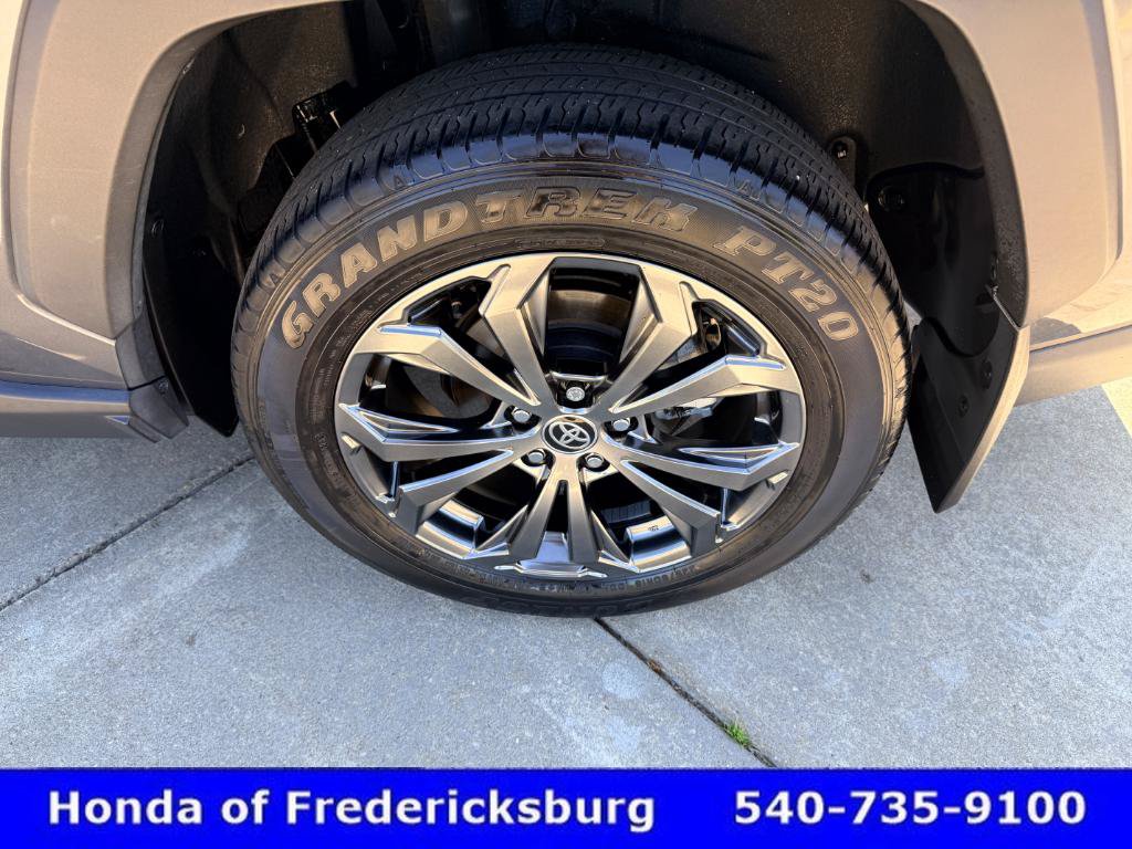Used 2023 Toyota RAV4 Limited AWD/4WD image 10