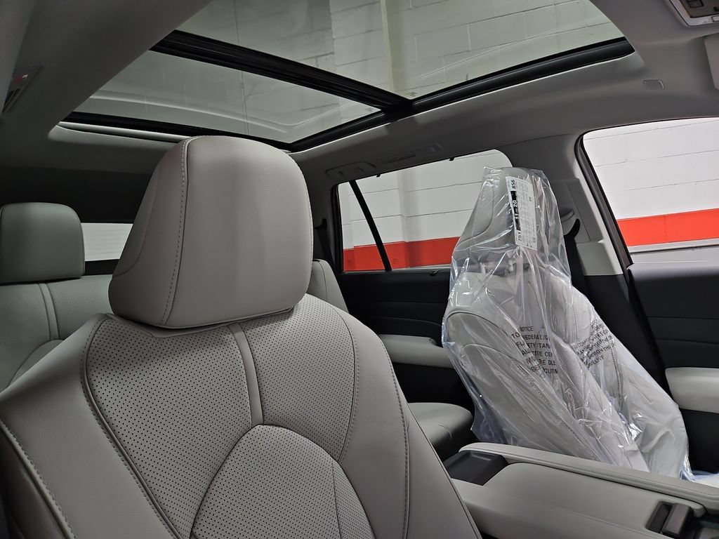 New 2026 Toyota Grand Highlander AWD Hybrid image 30