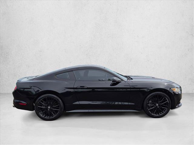 Used 2017 Ford Mustang Coupe RWD image 4