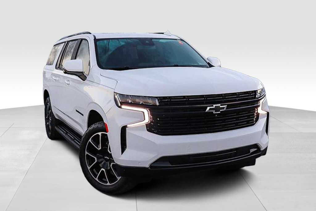 Used 2023 Chevrolet Suburban RST w/ Luxury Package RWD image 2