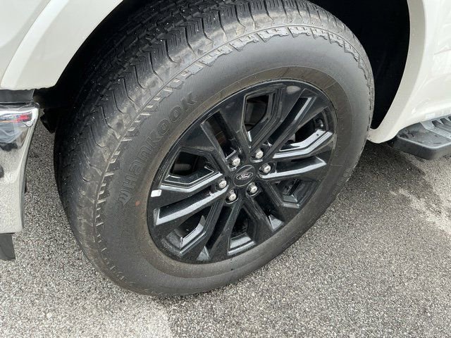 Used 2017 Ford F150 Lariat w/ Equipment Group 502A Luxury image 18