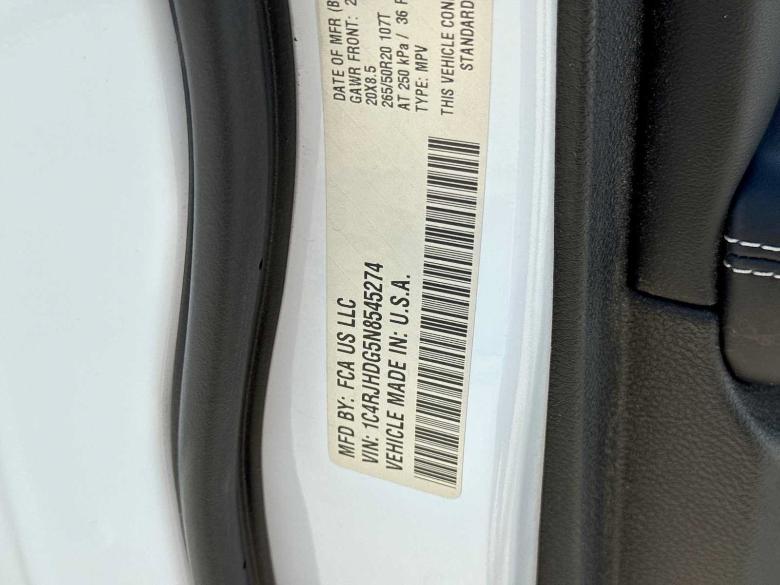 Used 2022 Jeep Grand Cherokee Overland AWD/4WD image 37