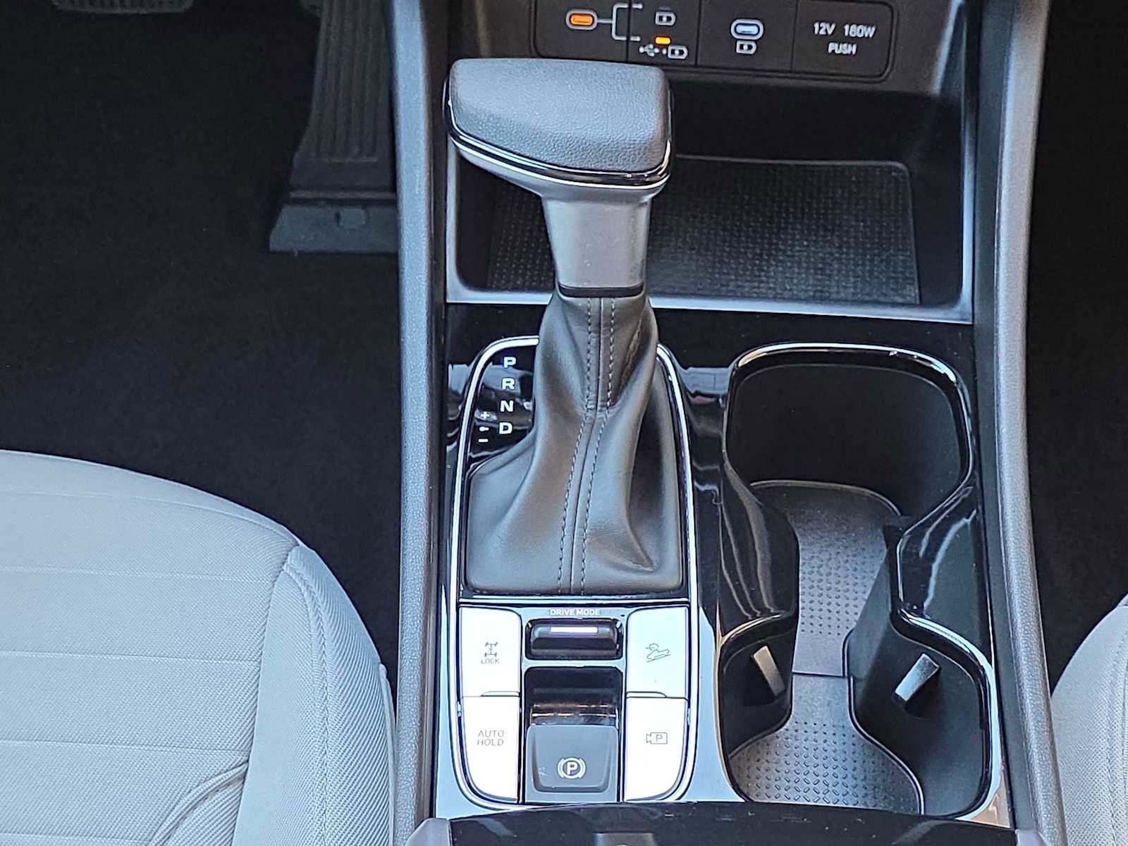 Used 2025 Hyundai Santa Cruz SE image 21