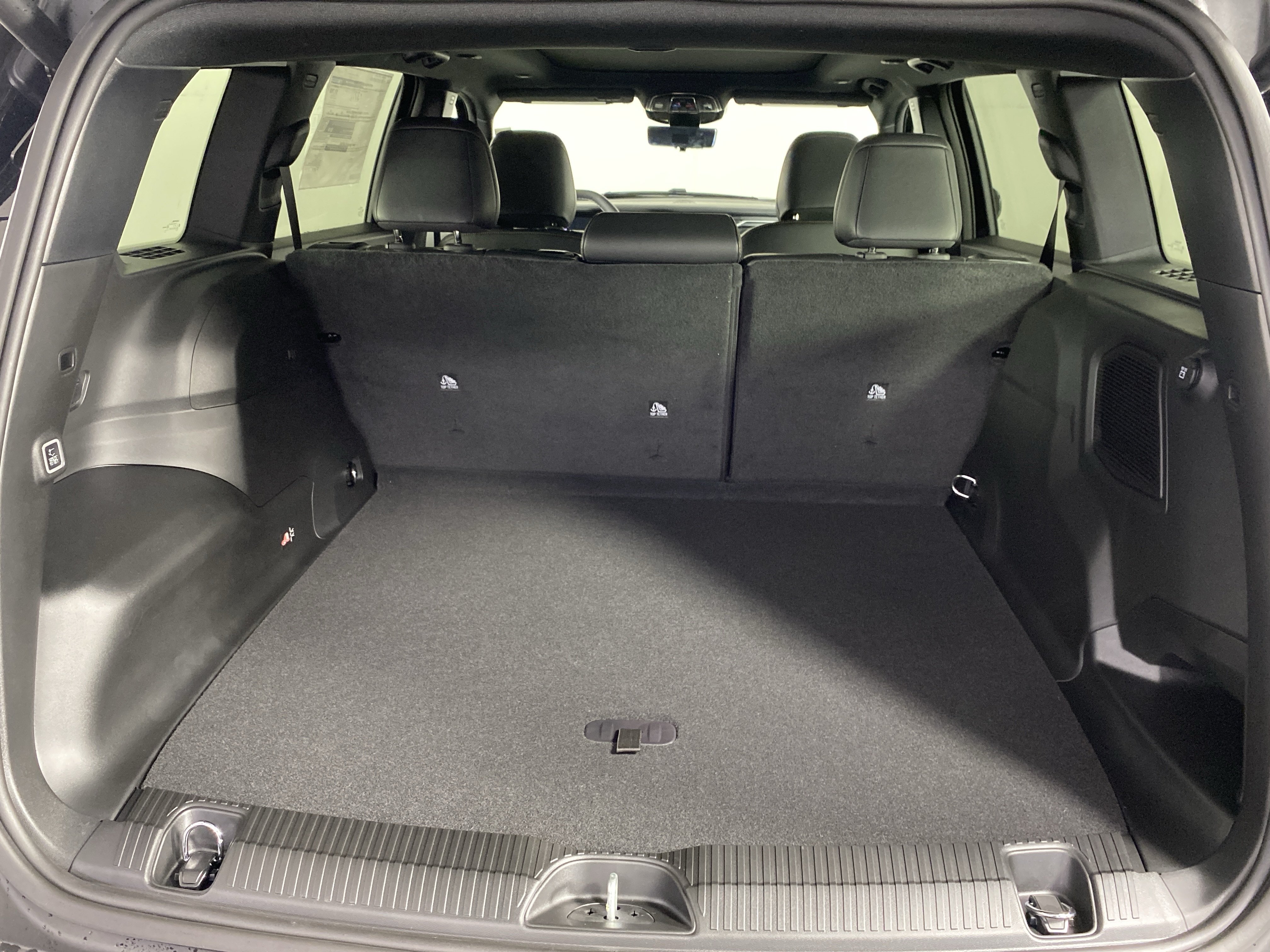 New 2026 Jeep Cherokee Overland w/ Advanced Pro Tech Group AWD/4WD image 30