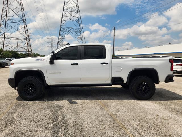 Used 2025 Chevrolet Silverado 2500 ZR2 w/ Technology Package AWD/4WD image 4