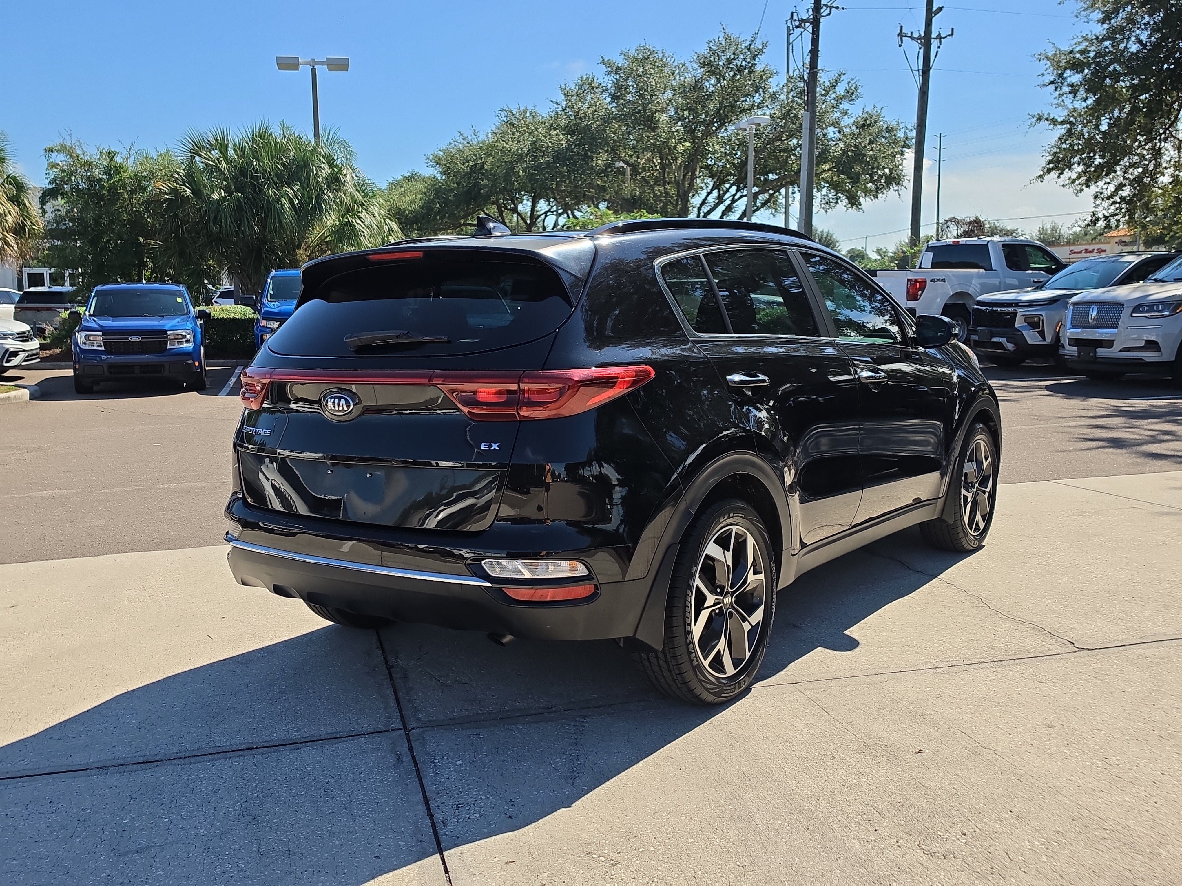 Certified 2022 Kia Sportage EX FWD image 8