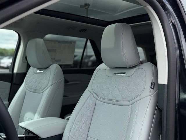 New 2026 Ford Explorer Platinum w/ LUX Leather Package AWD/4WD image 18