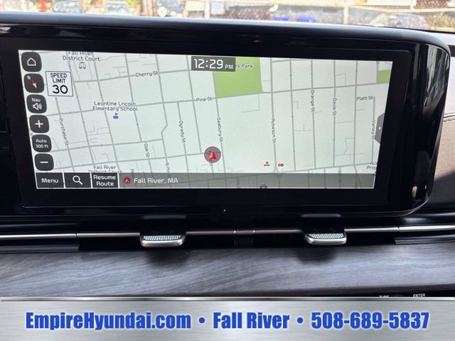 Used 2024 Kia Carnival EX FWD image 24