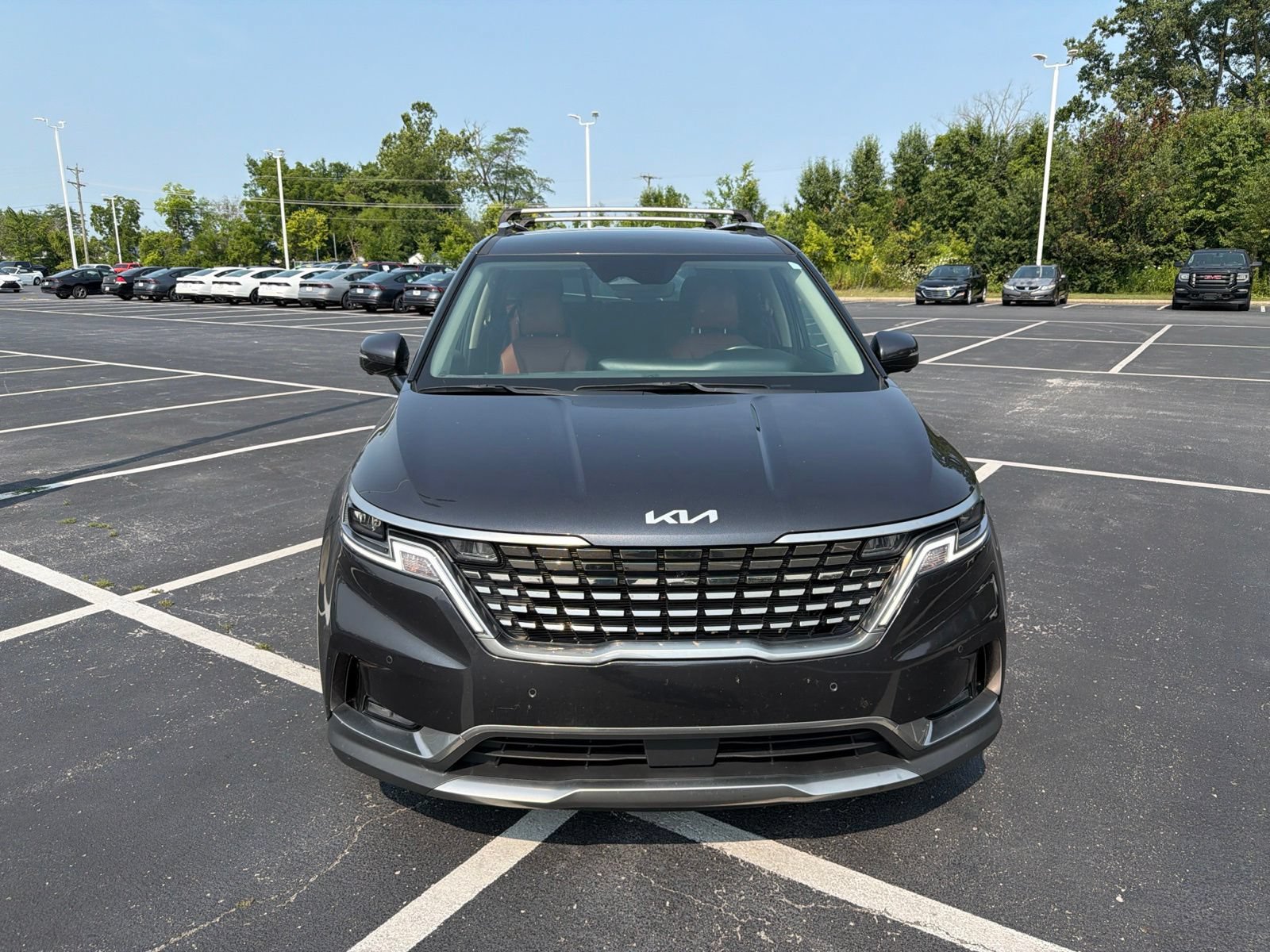 Used 2024 Kia Carnival SX FWD image 4
