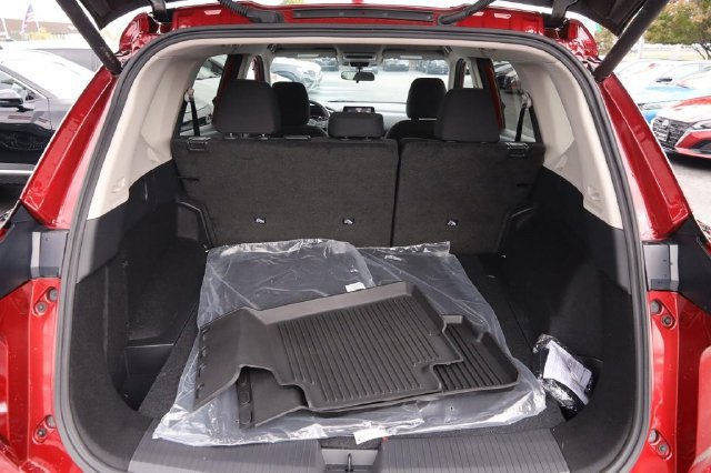 Certified 2025 Nissan Rogue SV AWD/4WD image 7