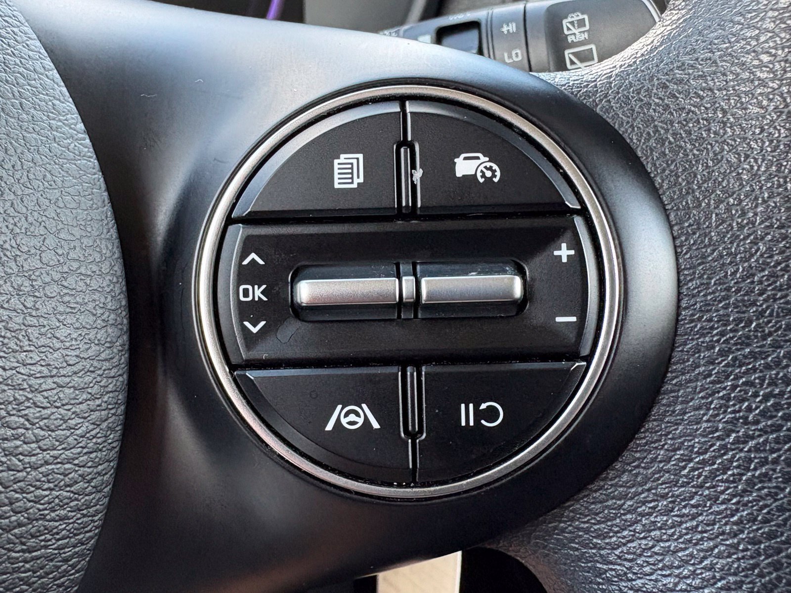 Used 2024 Kia Soul LX FWD image 16