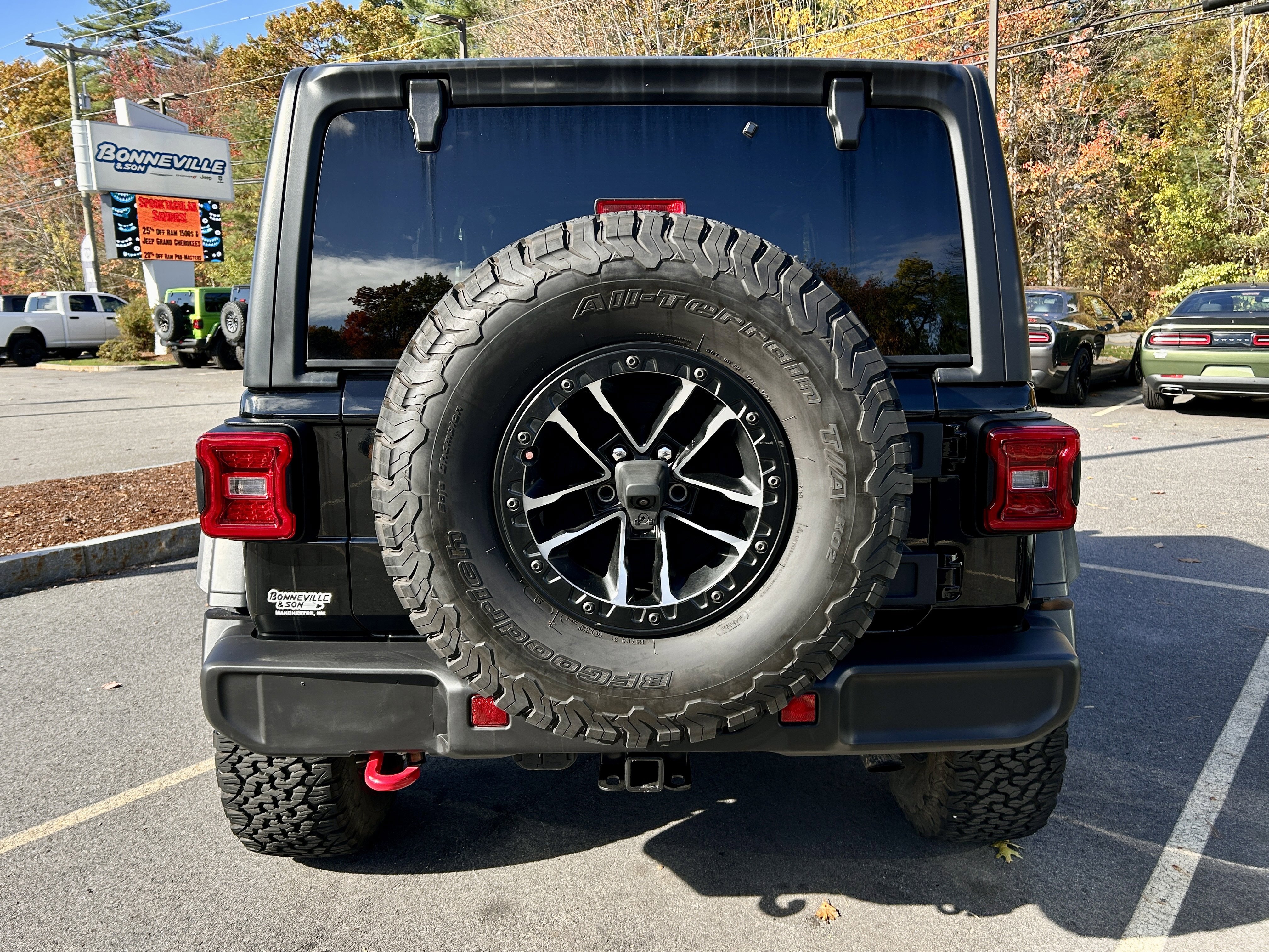 Certified 2024 Jeep Wrangler Unlimited Rubicon w/ XTREMEE 35" Tire Package AWD/4WD image 8