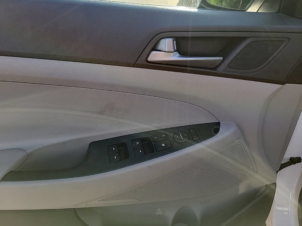 Used 2017 Hyundai Tucson Value AWD/4WD image 8