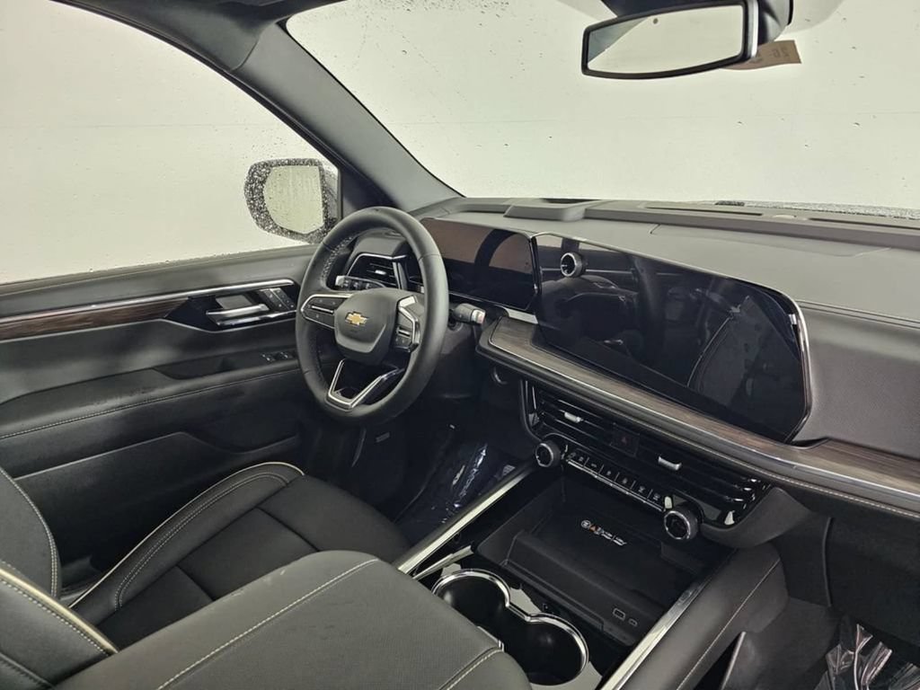 New 2026 Chevrolet Suburban Premier w/ Sun And Tow Package AWD/4WD image 10