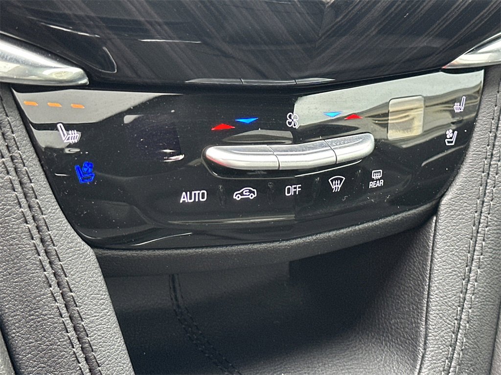 Used 2023 Cadillac XT6 Premium Luxury w/ Technology Package image 32