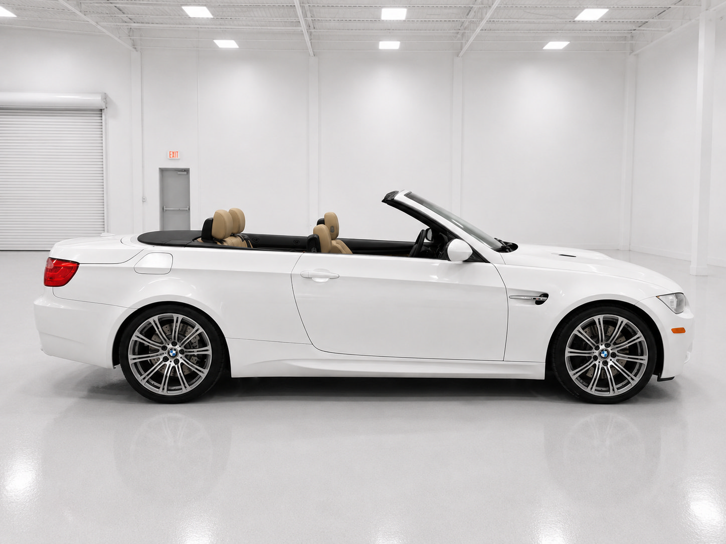 Used 2011 BMW M3 Convertible RWD image 5
