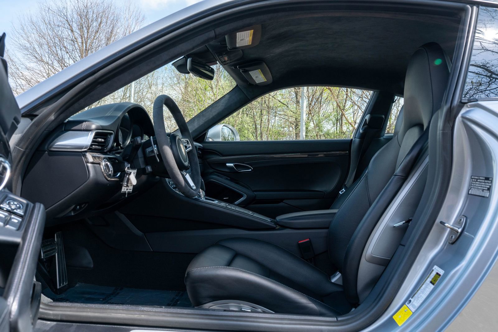 Certified 2018 Porsche 911 Turbo image 24