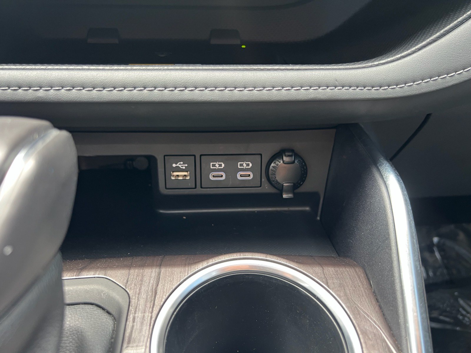 Used 2023 Toyota Highlander Limited FWD image 32