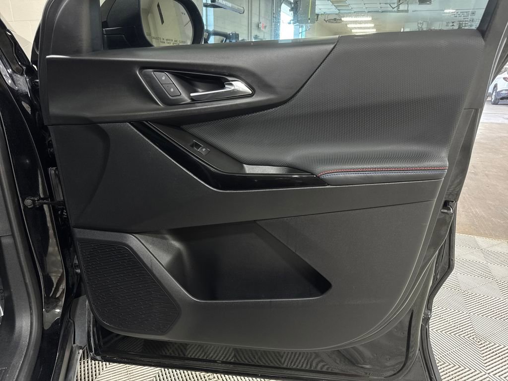 Used 2025 Chevrolet Equinox RS w/ Safety and Technology Package image 29