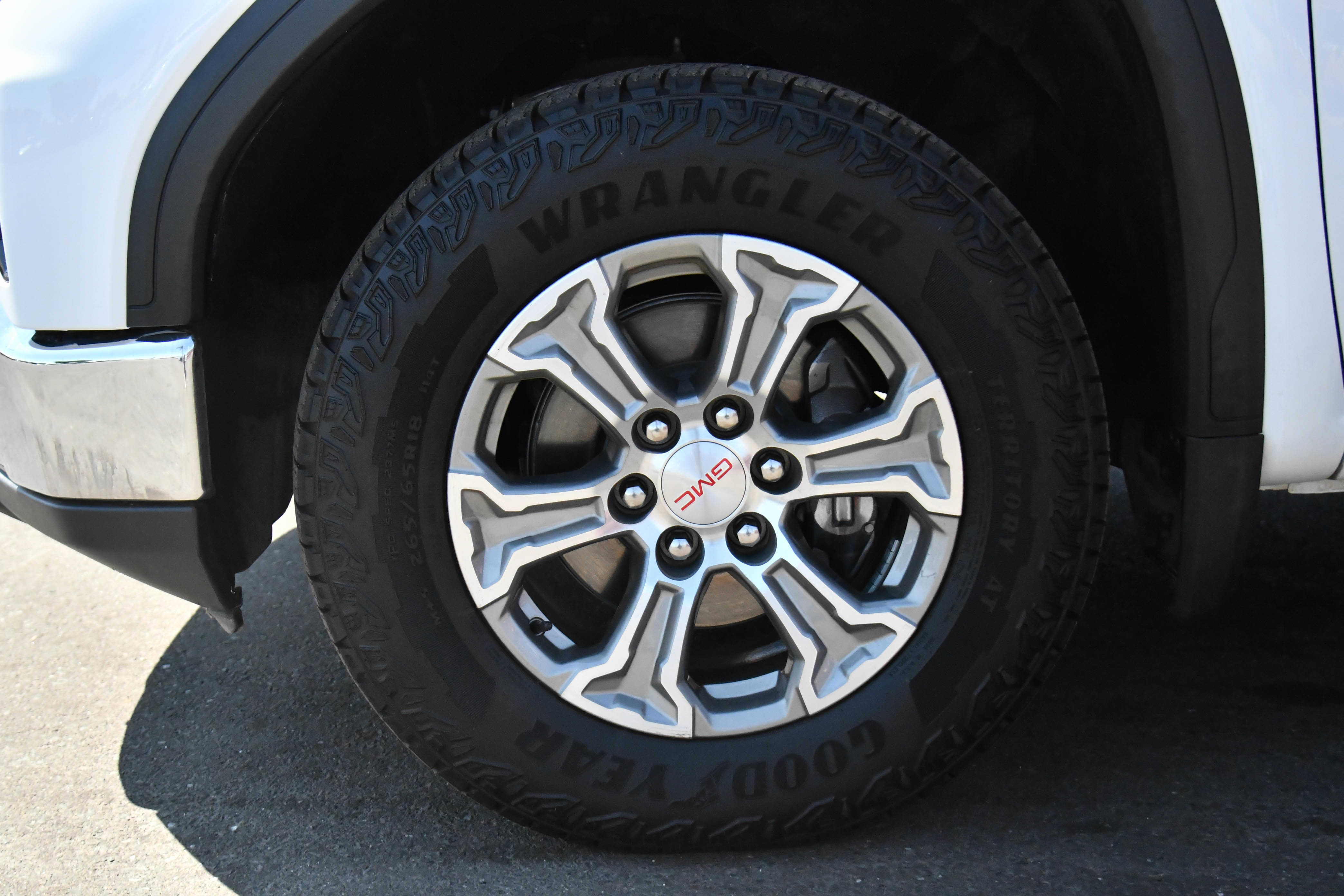 Used 2024 GMC Sierra 1500 SLT image 12