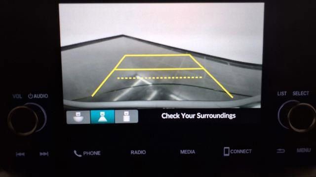 Used 2023 Honda Pilot LX image 26