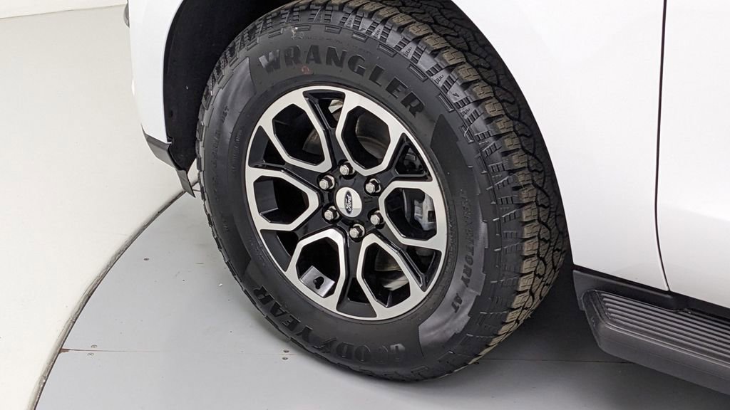 Certified 2024 Ford Expedition XLT AWD/4WD image 4