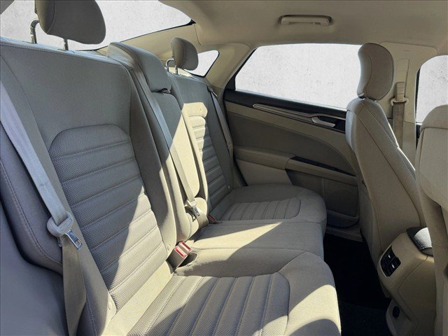 Used 2019 Ford Fusion SE FWD image 27
