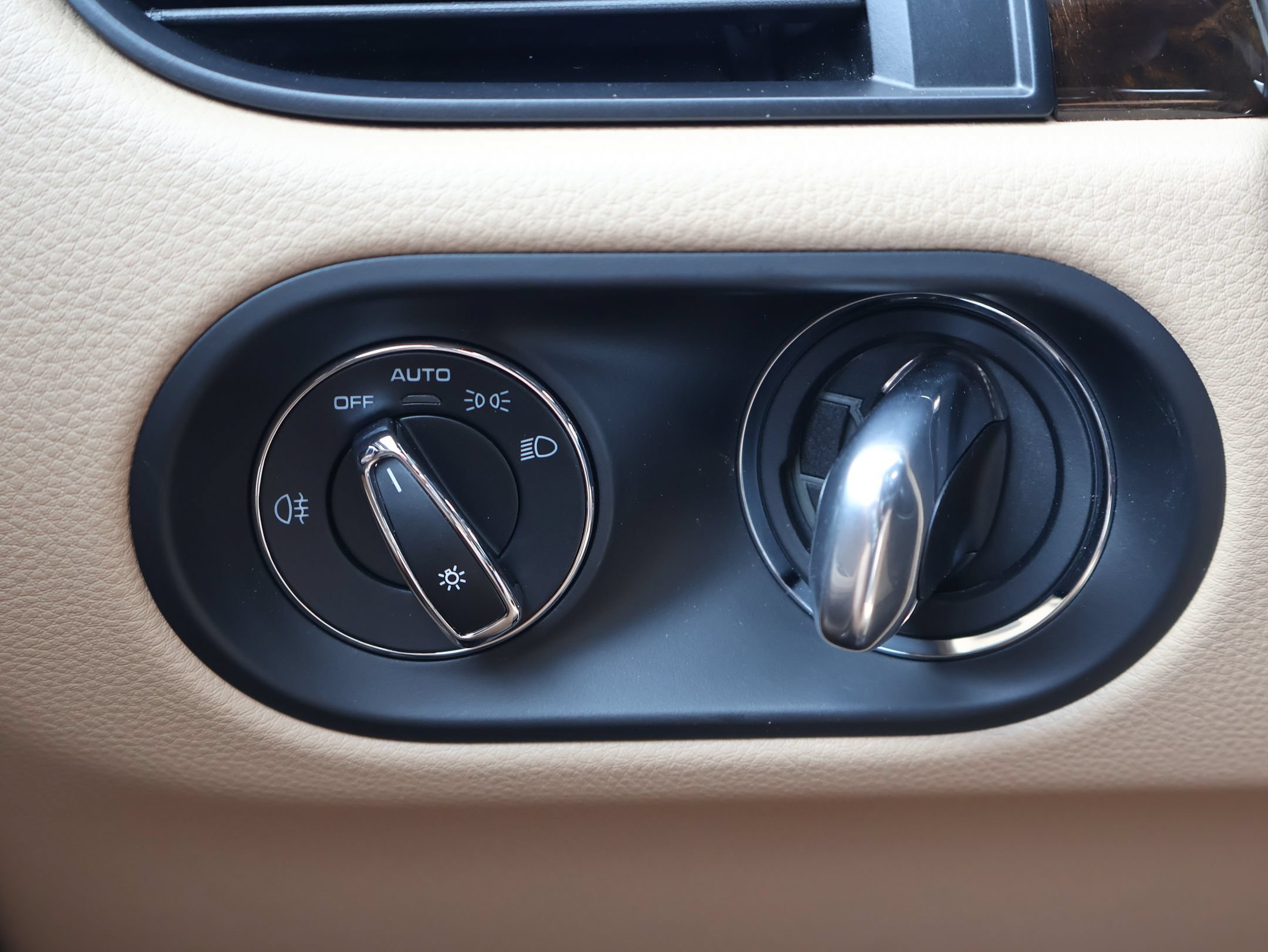 Certified 2026 Porsche Macan AWD/4WD image 20