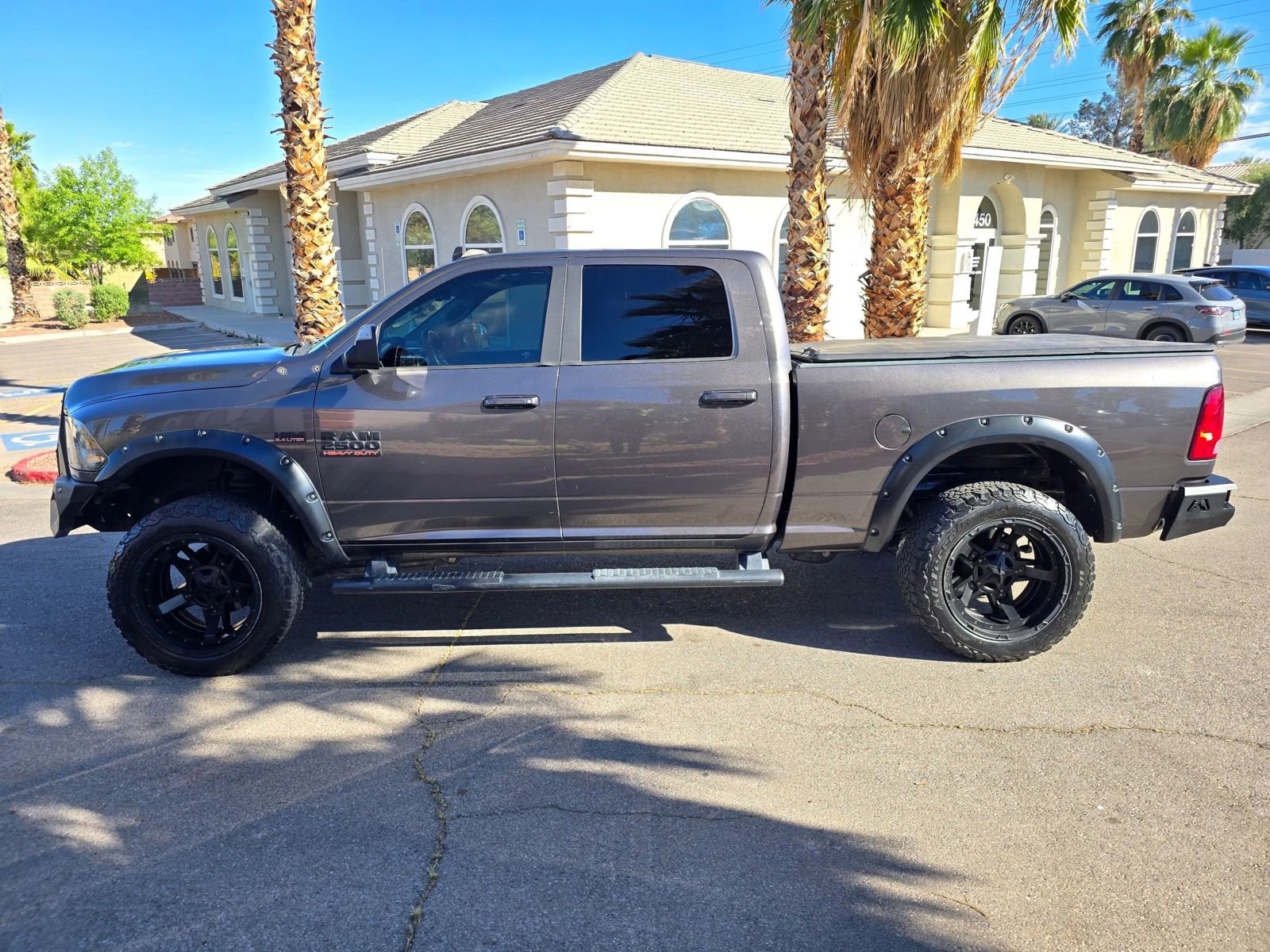Used 2018 RAM 2500 Big Horn w/ Sport Appearance Group image 4