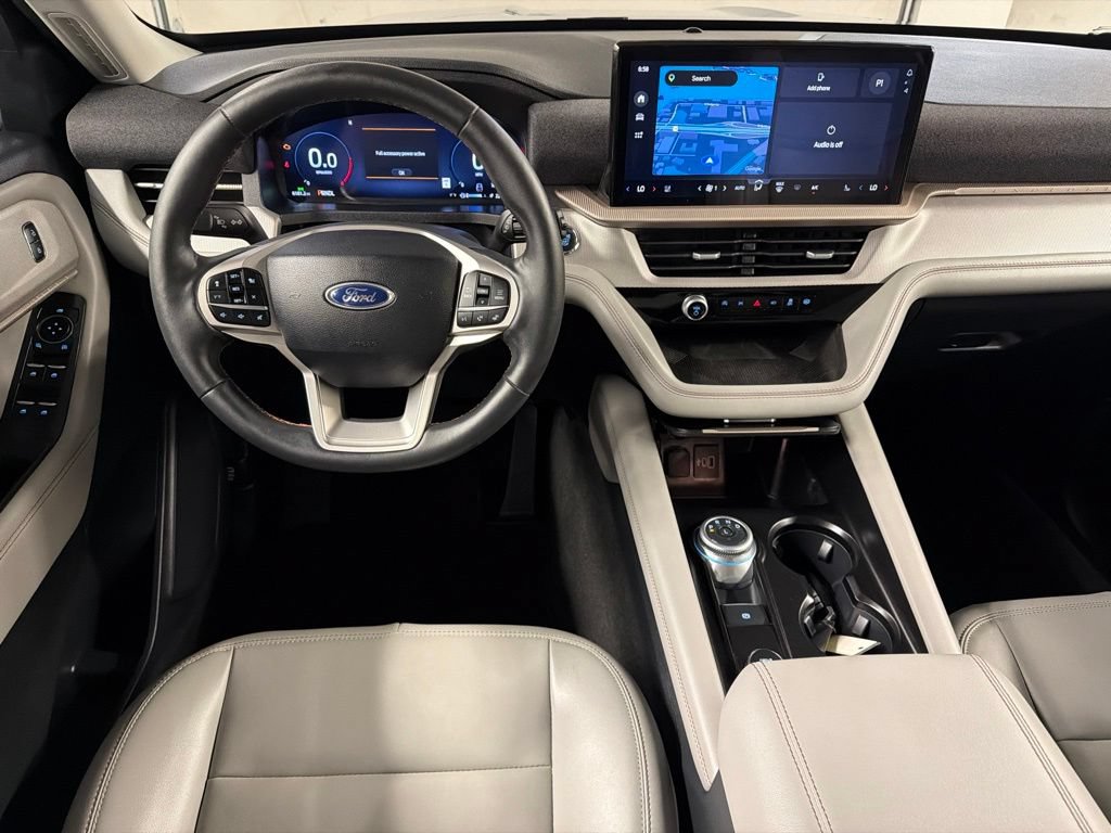 Used 2025 Ford Explorer Active w/ Active Comfort Package AWD/4WD image 8