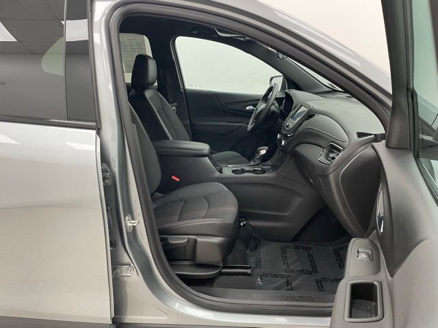 Used 2023 Chevrolet Equinox RS image 14