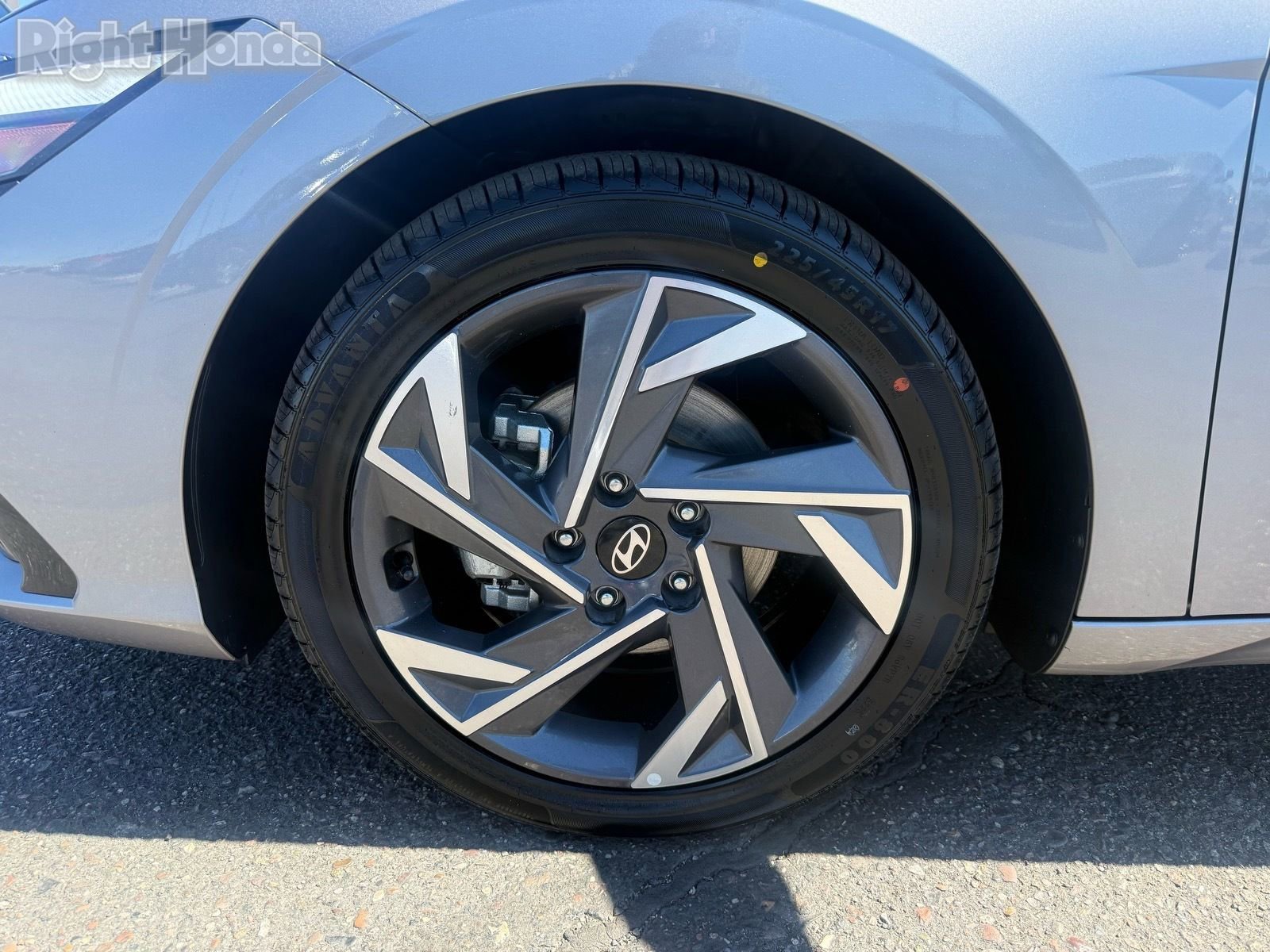 Used 2025 Hyundai Elantra SEL image 11