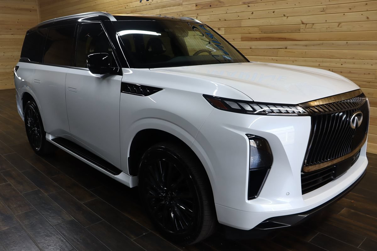 Used 2026 INFINITI QX80 Autograph AWD/4WD image 2