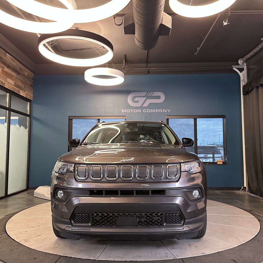 Used 2022 Jeep Compass Latitude AWD/4WD image 8
